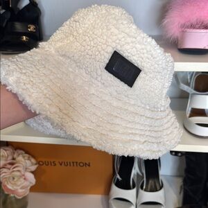 UGG Cream Plush Bucket Hat Cozy Winter Accessory